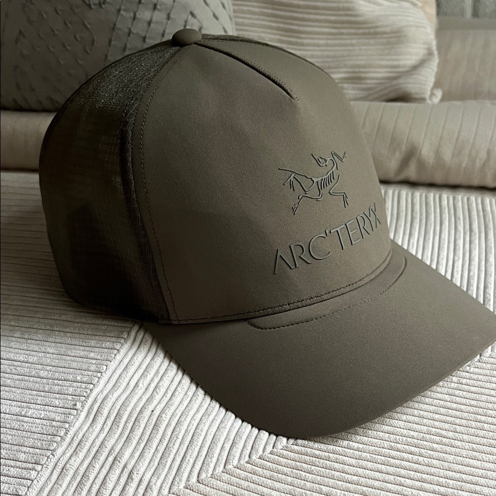 Arc'teryx Men's Olive Green Hat